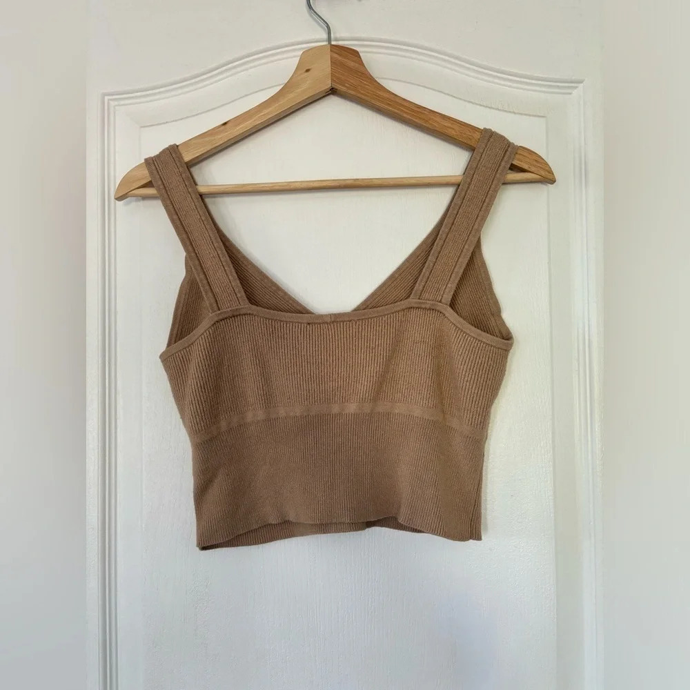 DYNAMITE Knit Crop  Top - Picture 4 of 4